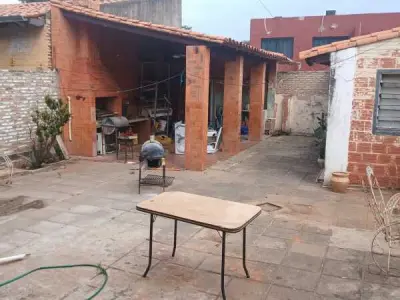Casa en venta a refaccionar en Lambaré, barrio San Isidro 5