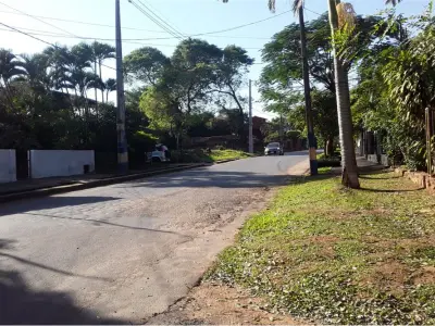 Casa à venda para reformar em Luque, Segundo Barrio 3