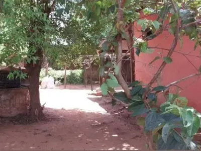 Casa à venda para reformar em Maca-I, Luque 4