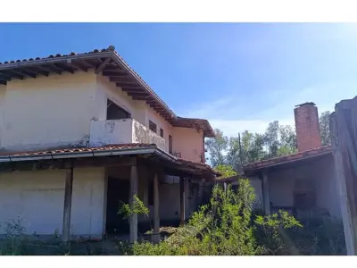 Casa en venta a terminar en Luque, Zárate Isla 3