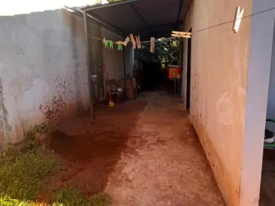 Casa en Venta con 2 Dormitorios en J. Augusto Saldívar 3