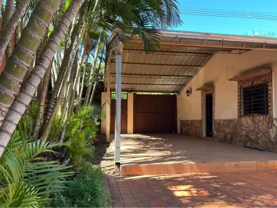 Casa à venda com 3 dormitórios em Luque 4