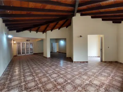 Casa à venda com 5 dormitórios em Itá Enramada, Assunção 4
