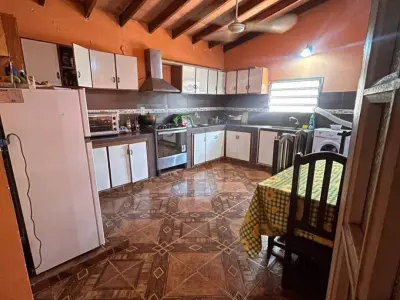 Casa à venda com 5 ou mais dormitórios em Tacumbú, Assunção 2