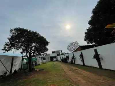 Casa à venda com amplo quintal em Km 8 Monday, Ciudad del Este 3