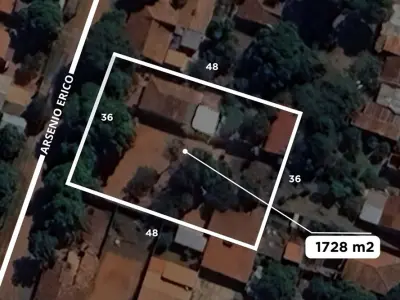 Casa en venta con amplio terreno en Capiatá 4