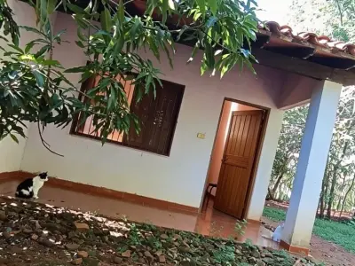 Casa à venda com amplo terreno em Costo Espinillo, Villarrica 4