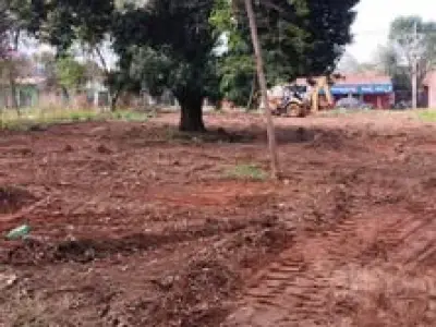 Casa en venta con amplio terreno en Mariano Roque Alonso 4