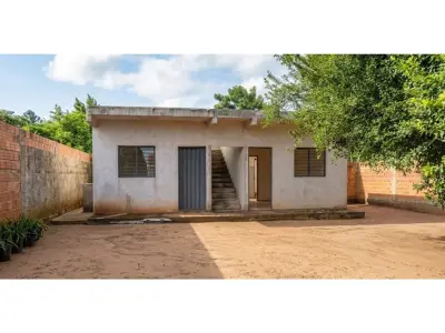 Casa en venta con amplio terreno en Toledo Cañada, Capiatá 3