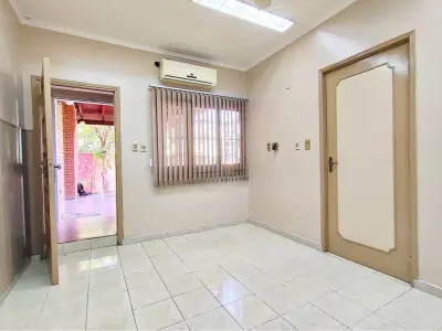 House for sale with office in Villa Aurelia, Asunción 4