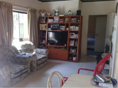Casa en venta con departamento en barrio Republicano 4