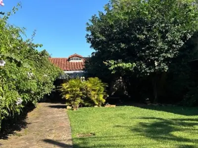 Casa à venda com duas moradias em Mbocayaty, Assunção 3