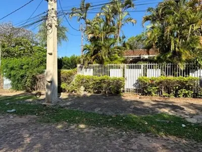 Casa à venda com duas moradias em Mbocayaty, Assunção 4