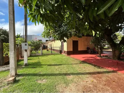 Casa à venda com dois terrenos em Campiña Verde 4
