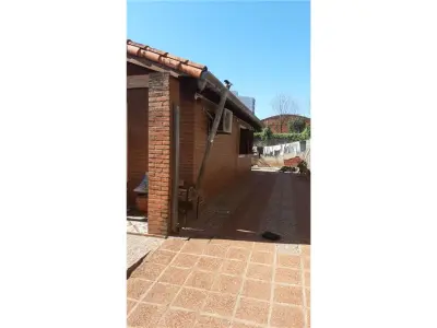 Casa à venda com duas moradias em Padre Bolik 4