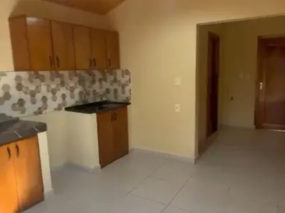 Casa en venta con dos viviendas en San Roque González 2