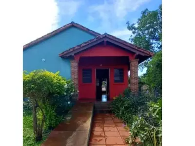 Casa à venda com monoambiente no bairro San Pedro 3