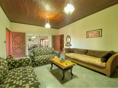 Casa en venta con piscina en Barrio San Pablo, Asunción 4