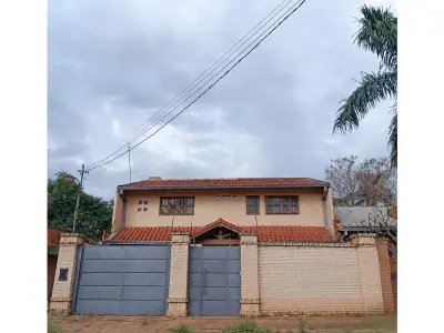 House for sale with pool in Luque, Primer Barrio 3