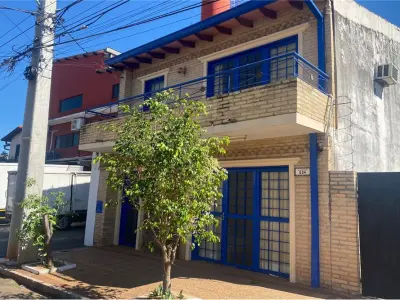 House for sale with pool in Pinoza, Asunción 2