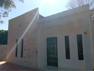 Casa en venta con piscina en Rincón, Ñemby 2