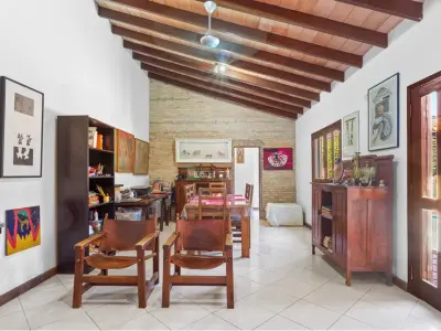 Casa à venda com piscina em Santa Librada, Assunção 3
