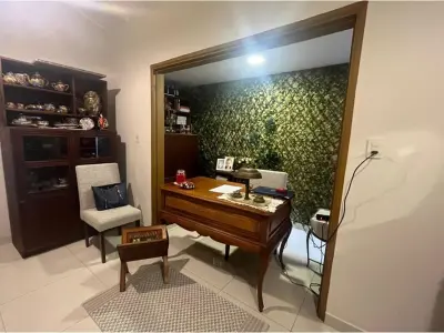House for sale with pool in Villa Morra, Asunción 4