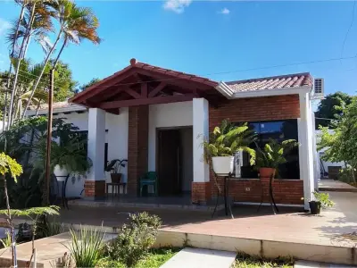 Casa en venta con piscina y jardín en San Lorenzo 3