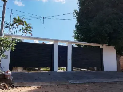 Casa en venta con piscina y jardín en San Lorenzo 4