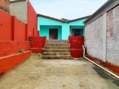 Casa en venta con potencial comercial en San Lorenzo 4