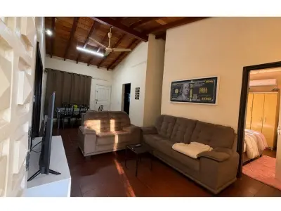 Casa à venda com quincho no Barrio San José, Ciudad del Este 3