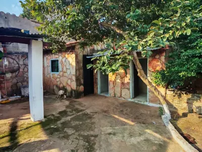 Casa à venda com renda ativa no Bairro Laurelty, Luque 3
