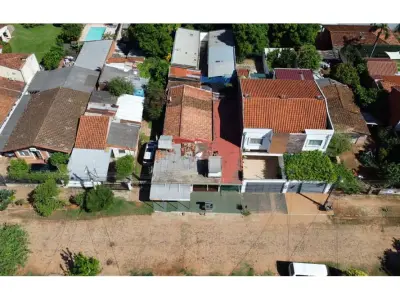 House for sale with commercial space in Fernando de la Mora 3