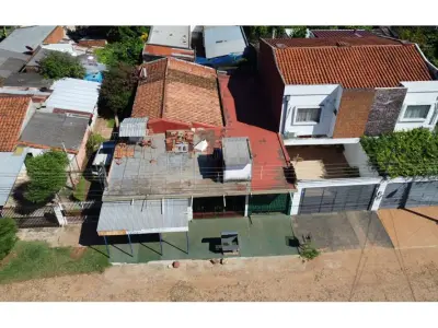 House for sale with commercial space in Fernando de la Mora 4
