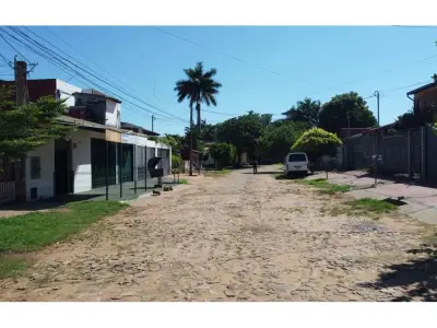 House for sale with commercial space in Fernando de la Mora 5