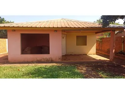 Casa à venda com salão comercial em Hohenau, Itapúa 2