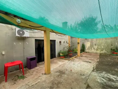 Casa à venda com salão de eventos em Encarnación 2