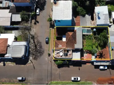 Casa à venda com salões comerciais em Presidente Franco 4