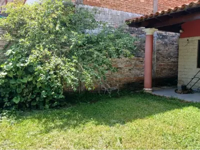 House for sale with large lot in Loma Pyta, Asunción 3