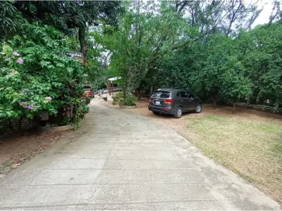 Casa en venta con terreno de 2.109 m² en Zeballos Cué 4
