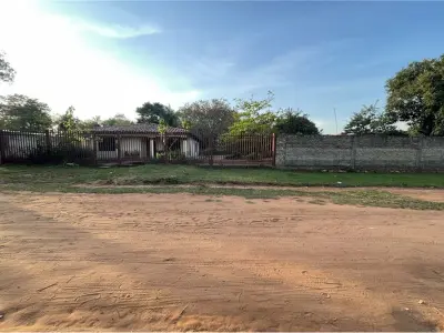 Casa en venta con terreno en Reducto, San Lorenzo 2