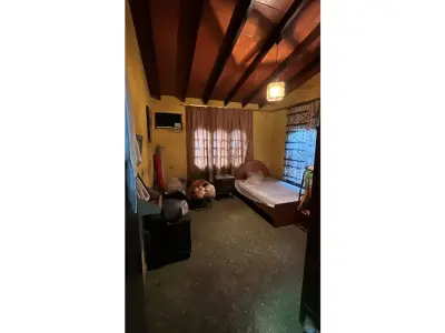 Casa en venta con terreno en Villa Aurelia, Asunción 3