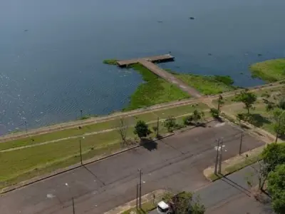 House for sale with river view in Encarnación, Itapúa 4