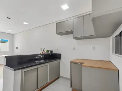 Casa en venta de 2 dormitorios en Luque 4