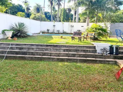 Casa à venda de 2 andares com piscina em Luque 4