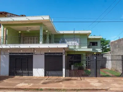 Casa à venda de 2 pavimentos no B° Pablo Rojas, Ciudad del Este 2