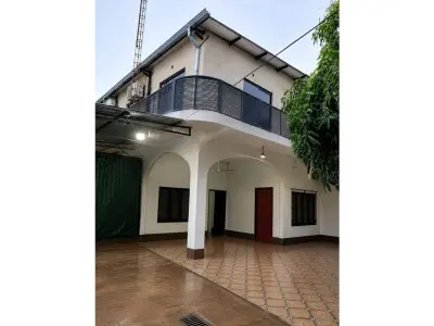 Casa à venda de 2 andares em Km 8 Monday, Ciudad del Este 2