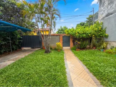 Casa en venta de 3 dormitorios en B° Jara 3