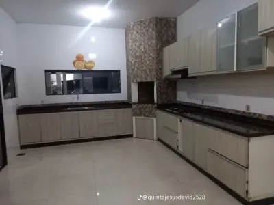 Casa à venda de 4 dormitórios no Km 6, Ciudad del Este 4