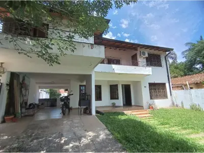 House for sale with 5 bedrooms in Fernando de la Mora 3